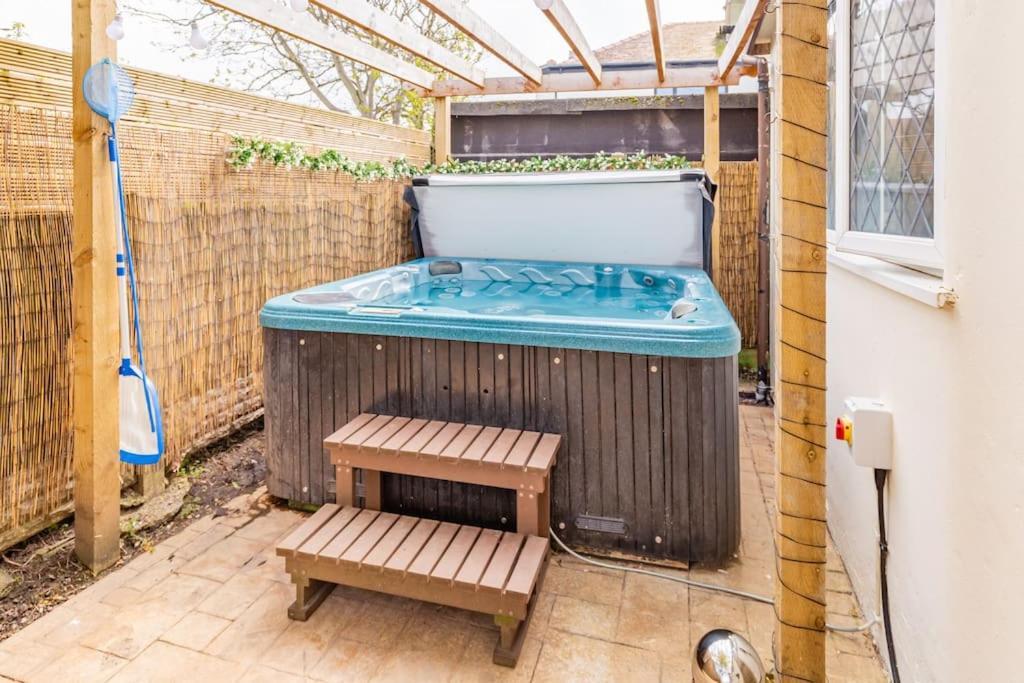 The Hideaway Villa Cleveleys Exteriör bild